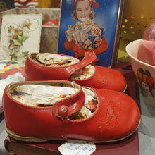 Load image into Gallery viewer, Sweet pair red vintage children&#39;s shoes
