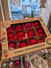 Load image into Gallery viewer, Large boxed vintage glass baubles