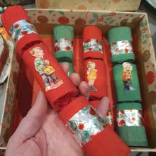 Load image into Gallery viewer, Vintage box Christmas crackers
