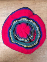 Load image into Gallery viewer, Vintage Scottish wool tam o shanter beret hat . Made in Glasgow 1960s
