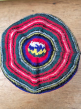 Load image into Gallery viewer, Vintage Scottish wool tam o shanter beret hat . Made in Glasgow 1960s
