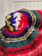 Load image into Gallery viewer, Vintage Scottish wool tam o shanter beret hat . Made in Glasgow 1960s
