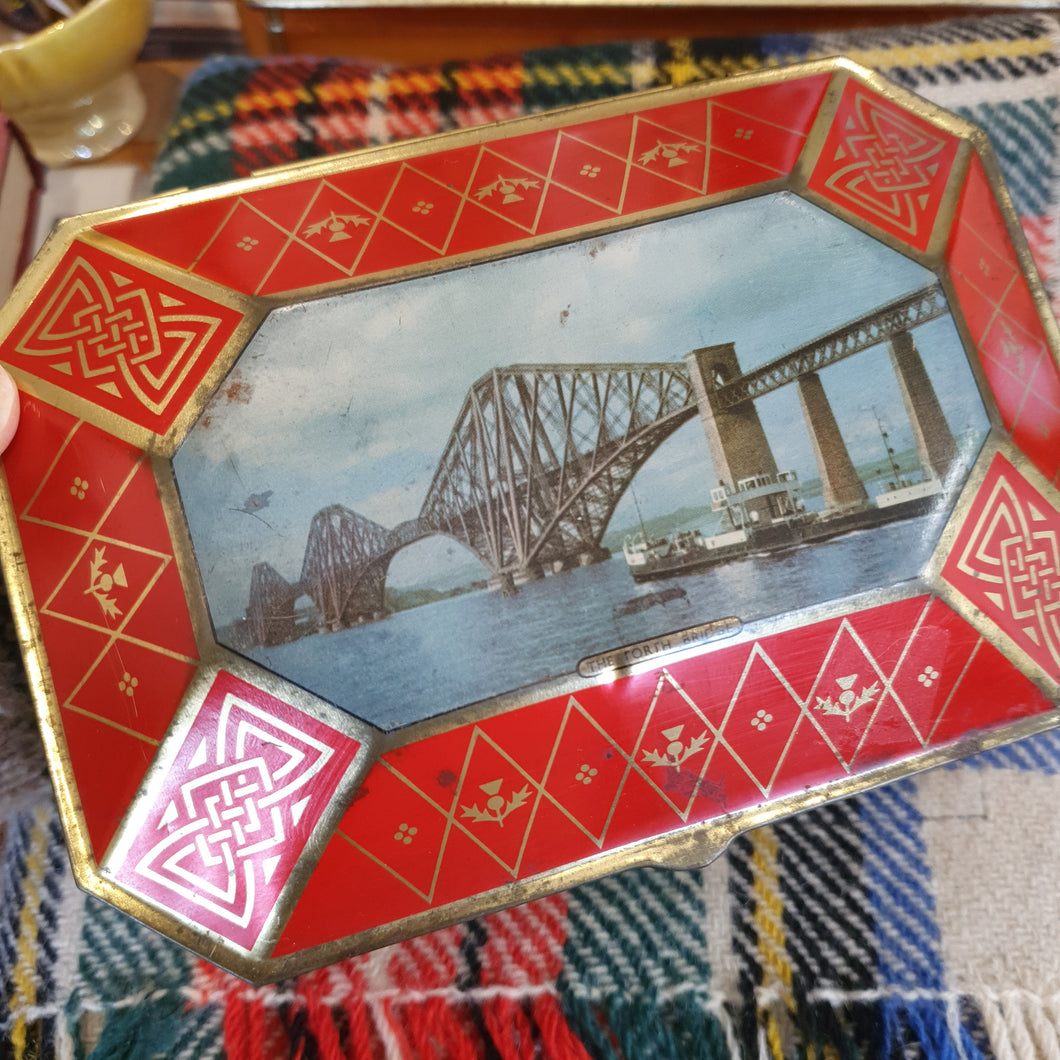 Charming vintage tin depicting the iconic Forth Bridge