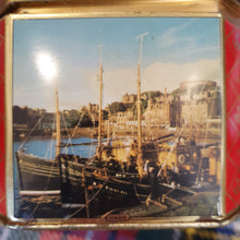 Load image into Gallery viewer, Charming vintage tin depicting the iconic Forth Bridge
